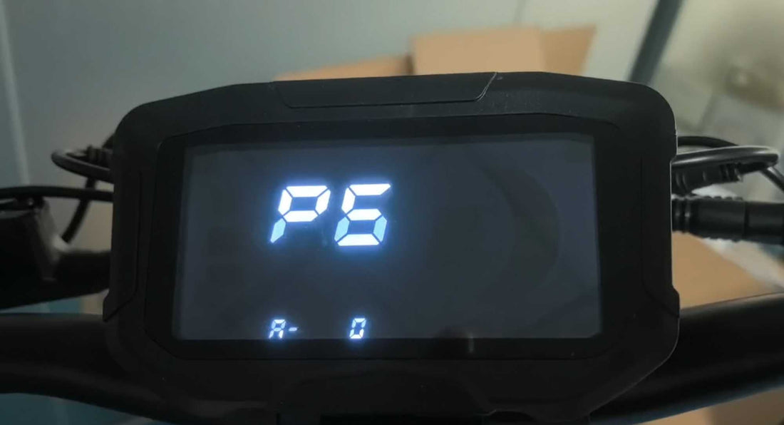 Close-up of the Glidezone GD83 e-scooter digital display screen showing the P6 parameter configuration menu.