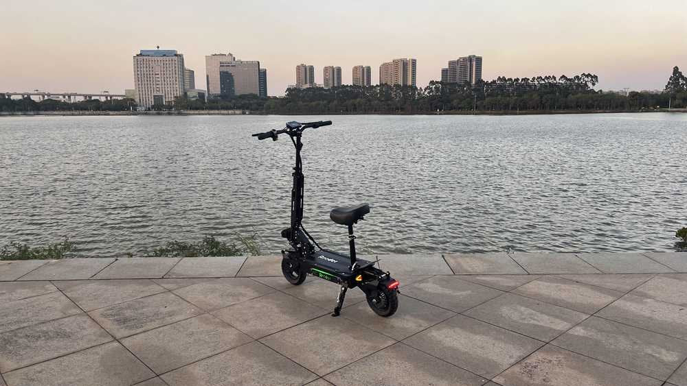 Lightweight Folding Electric Scooter With Seat wholesale